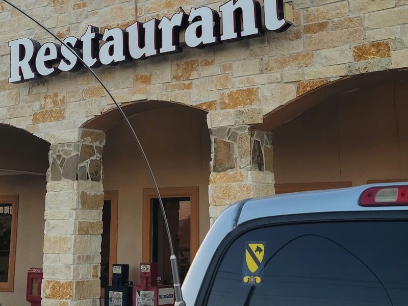 Vicky's Restaurant exterior